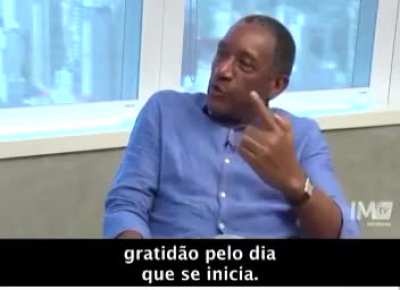Como ter bom humor na vida? Resposta: Nasça no Brasil