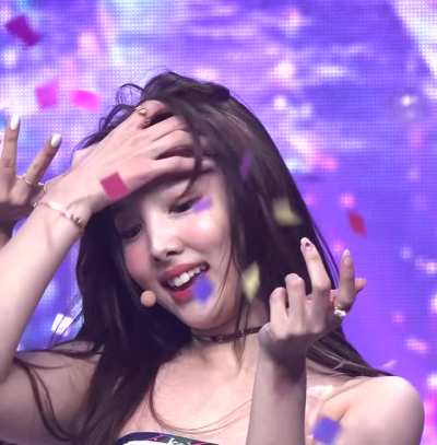 210610 - Nayeon