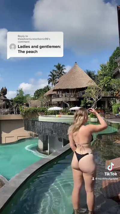 Ladies & gentlemen.. the peach