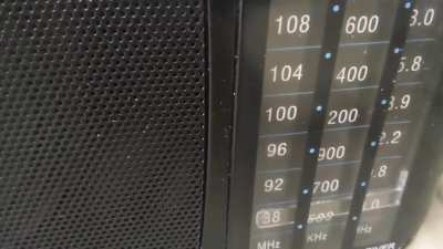 Freaked out by this radio transmission, is this a morse code? Can anyone explain?