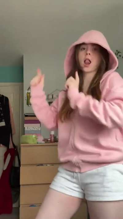 Laura_anne_tiktok
