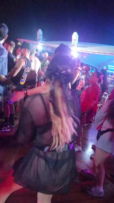 Love me some Techno 