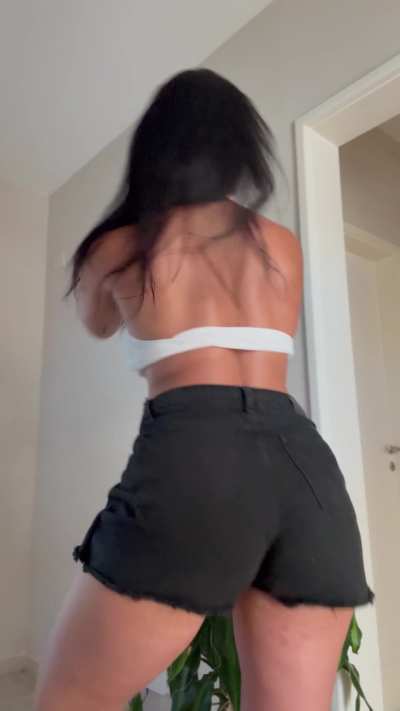 just teasing you with this move, babe
