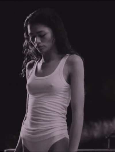 Zendaya - Subtle jiggle plot in 'Malcolm & Marie'