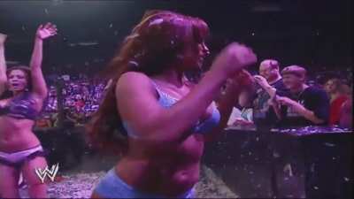 Candice Michelle vs Christy Hemme Pillow Fight
