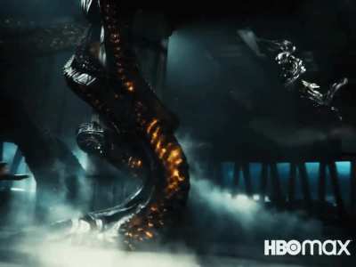 OTHER: An unrestrained Black Suit Superman VS the spikey f@#*er known as Steppenwolf