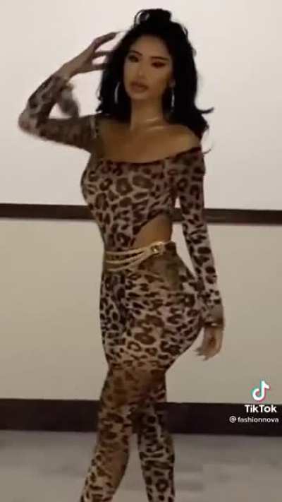 That jiggle from Janet Guzman 😍