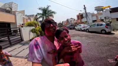 Bura na maano holi hai😃