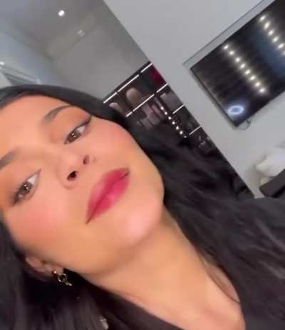 Glam for Kylie Cosmetics