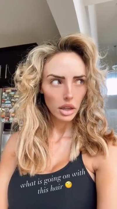 Messy hair