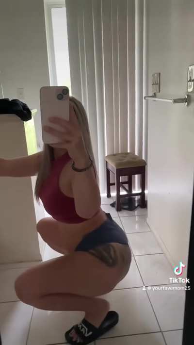 @yourfavemom25