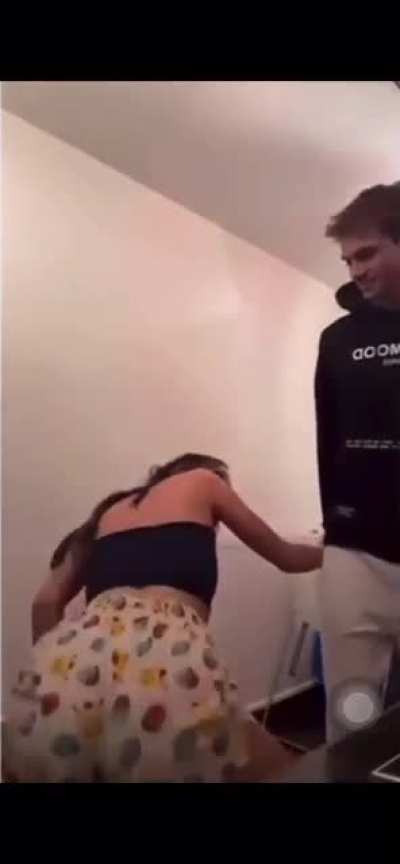 Lea Twerk for IG... How’d she do 😏 ?