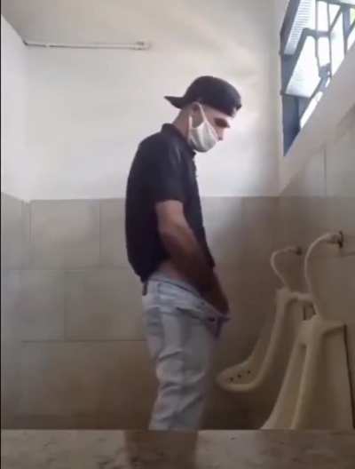 M: stall peep show
