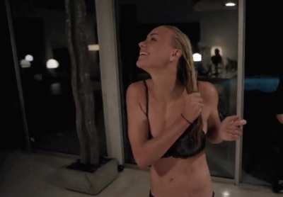 Yvonne Strahovski