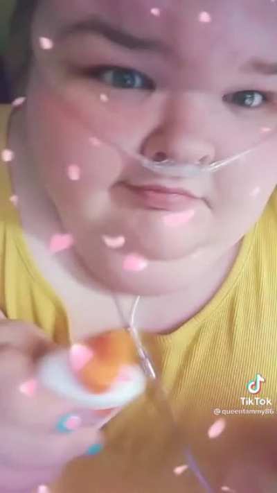 Unfortunately not even glue is holding her together