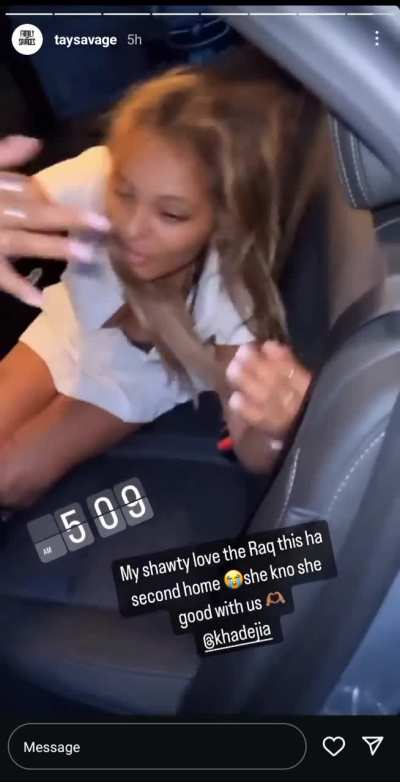 Man ts so sad this chick Khadija from the UK overly fanned out. She always come to Chicago to hang with 300 members. Now she claim thats she GDK🤦🏿<wbr>‍♂️😭