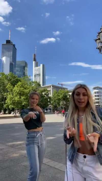 Ältere TikToks mit Chany Dakota