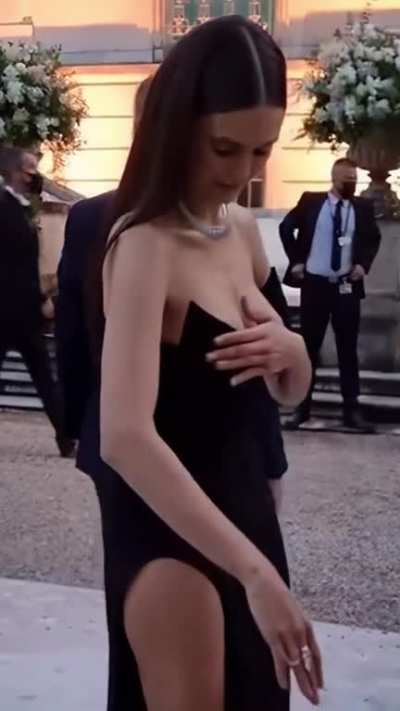 Nina Dobrev