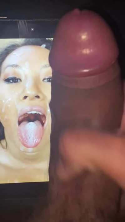 Want me to feed you sissy’s next? 😈🍆
