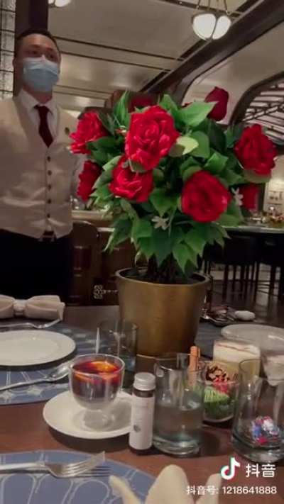 Blooming music box, Macau