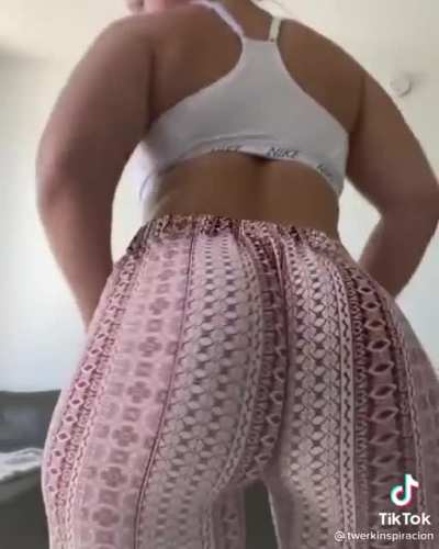 Soft & Jiggly No.263😍🍑