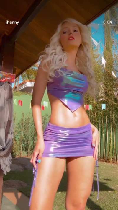 Jhenny A.