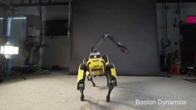Boston Dynamics robot dancing to Uptown Funk