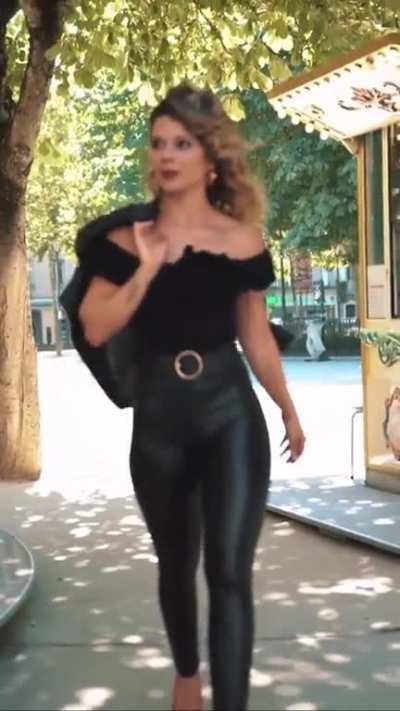 Too bad we can't see his ass. he must be sexy without this outfit