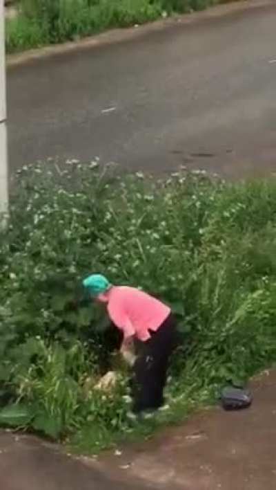 路边野炊 不知廉耻的<wbr>东西