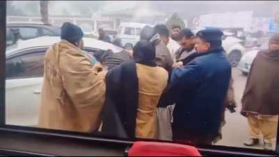 PTI candidate abducted in broad daylight by plain clothed people while Mr. Policeman kept watching. 