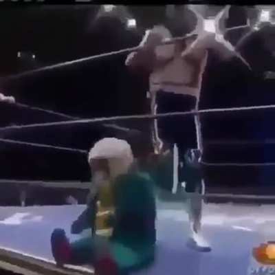 EYYY!