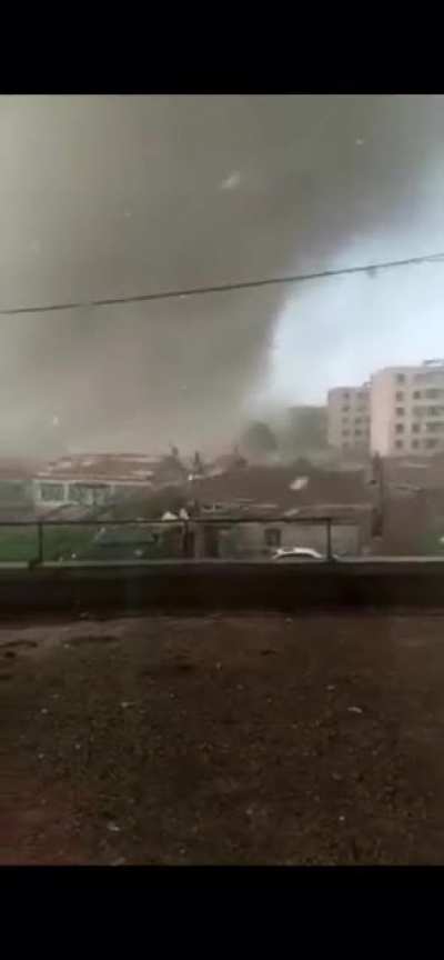 Recorded until the tornado was literally in the room