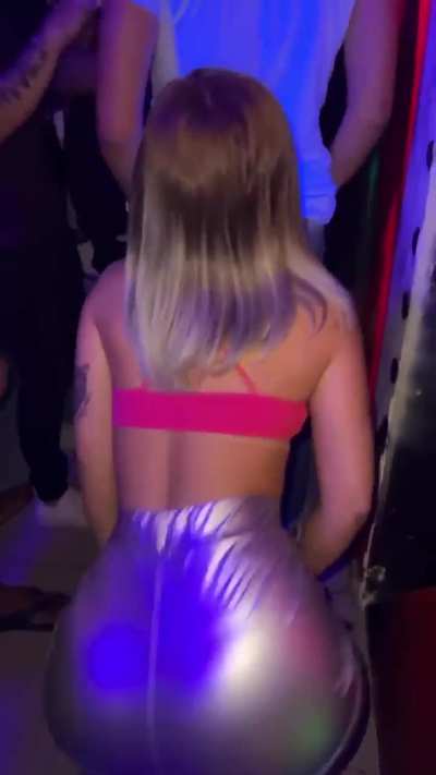 Lluanny gostosa