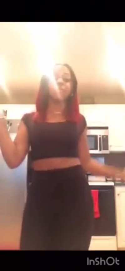 Can’t resist her movements