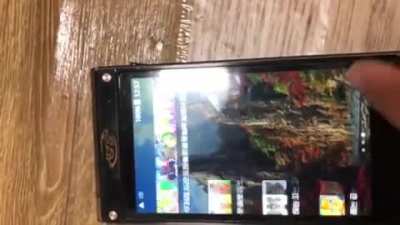 Guess what this new NK folder phone looks like? Anyone thinks it looks like Samsung Galaxy Folder phone?