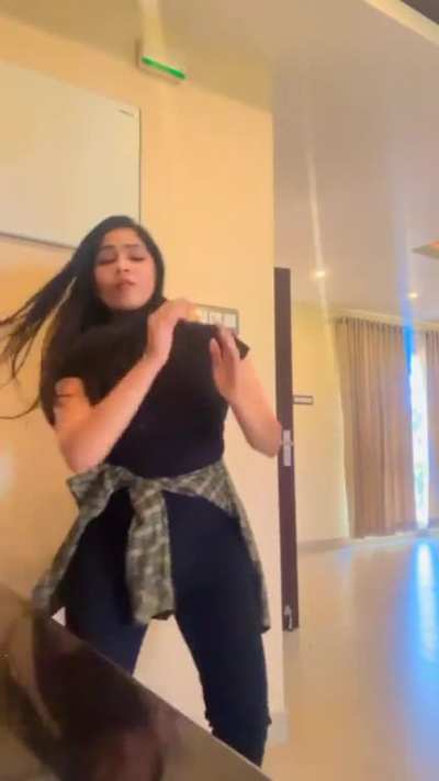 Swasika 🔥