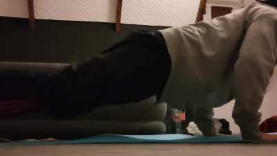 Pushups form check.