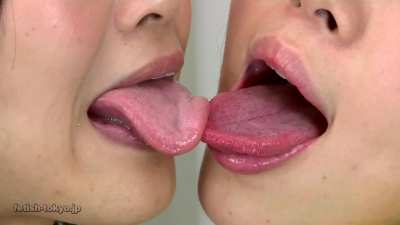 Wet tongue play