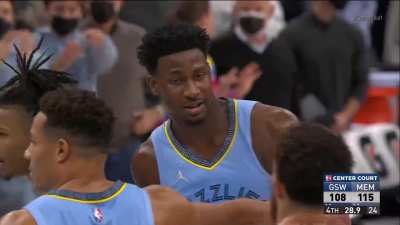 [Highlight] Ja Morant lays it up and in over Wiggins and gets the foul with less than 25 seconds left against the Warriors