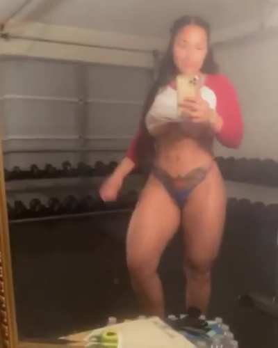 Angelina Valdez (@its<wbr>_ange<wbr>baby)