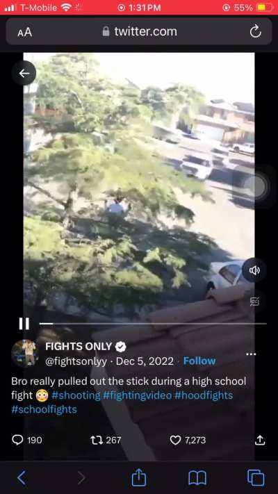 That’s not a fight that’s a shootout 😨(prayers to everyone affected by this and thanks to the cops.)