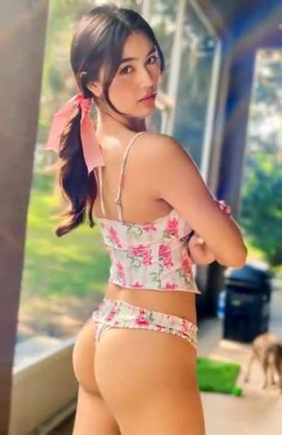 Wiggle that Ass.