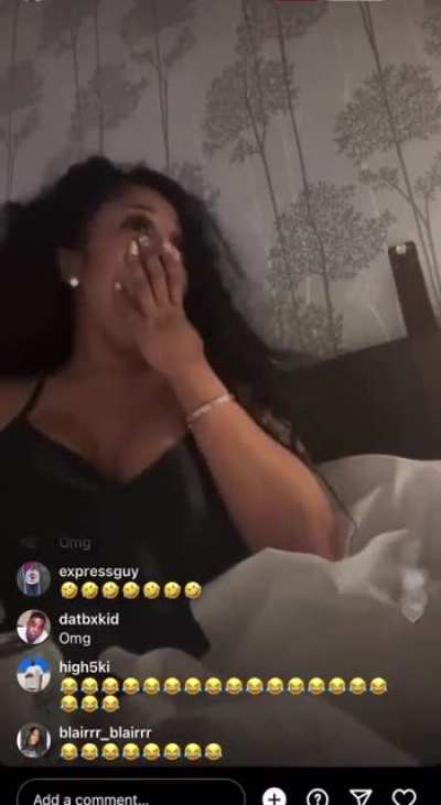 K get caught lacking by a IG flash<wbr>er😂😂😂 She low key enjoyed it