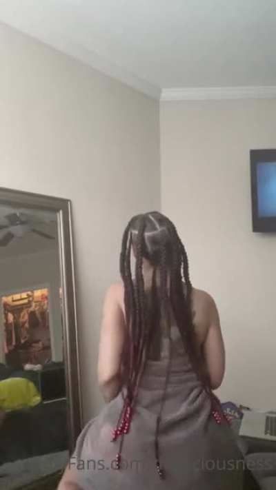 Type of shit she posts pt. 2