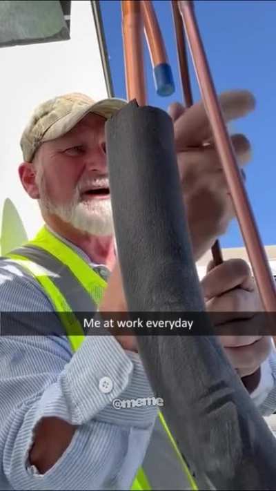 I want to hangout with this guy. We have alot in common.ð