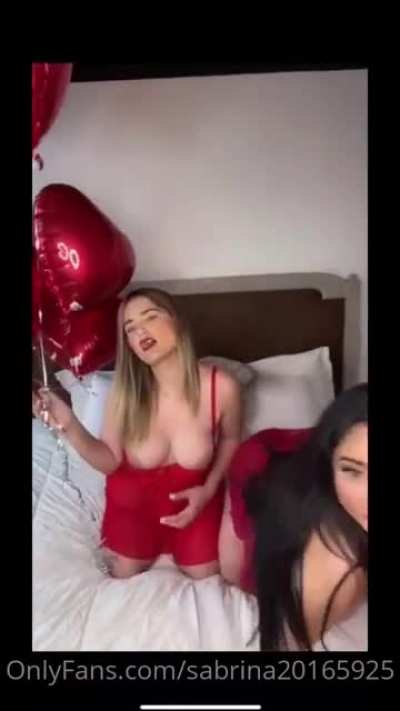 Ashley Carolina y Sabrina Fox