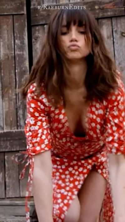 Ana De Armas shaking and downblouse slow-mo