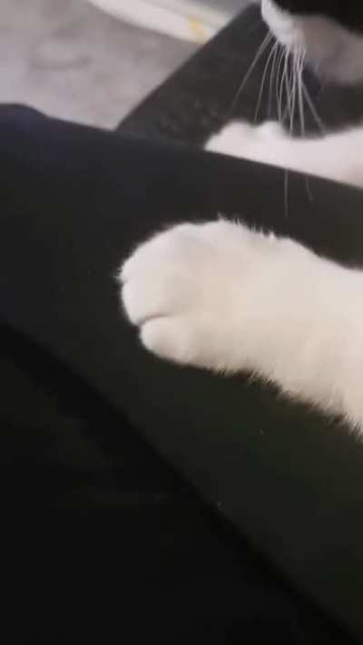 Mister Juggernaut has long nails..