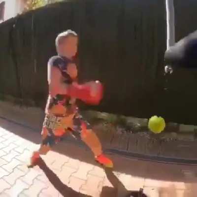 This kids boxing train<wbr>ing.
<wbr>Pushi<wbr>ng human limits (skill)