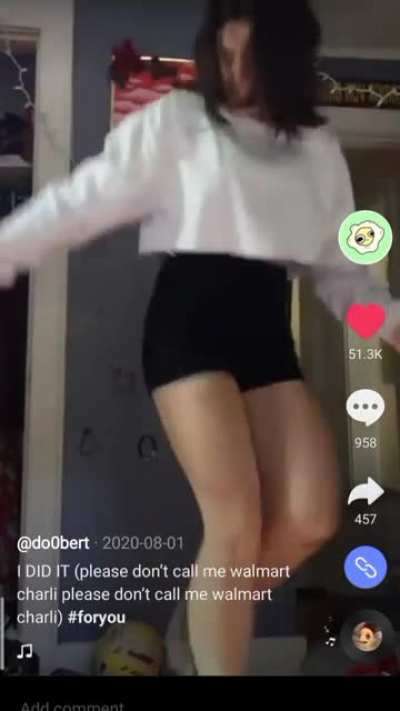 👩🏻